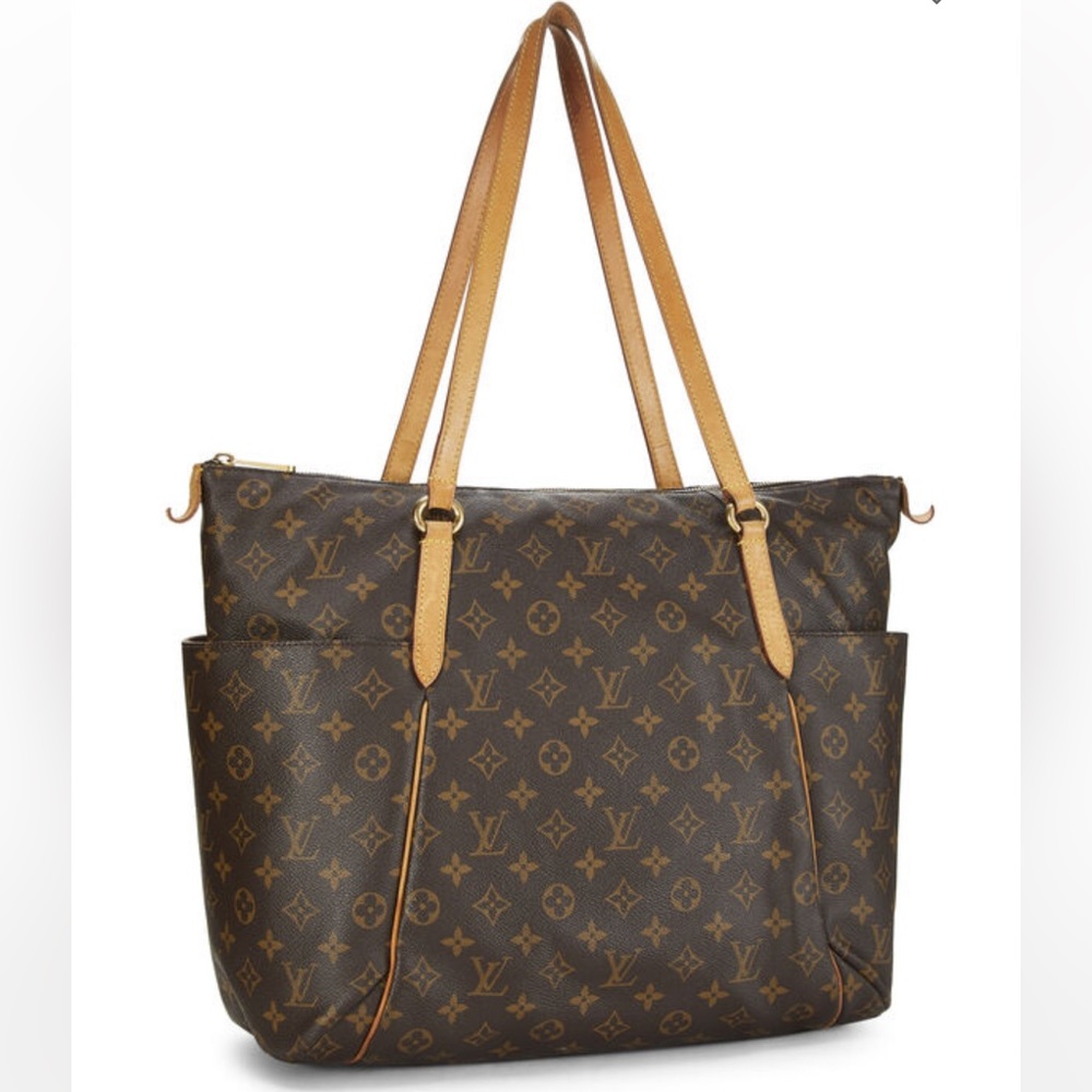 DISCONTINUED Louis Vuitton Monogram Canvas Totally GM Bag